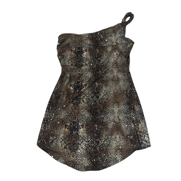 Cache Chic Two Piece Set - Picture 2 of 7